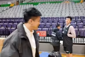 😂黄荣奇调侃段睿骐：没有你的四川队两连胜了 自己反省一下